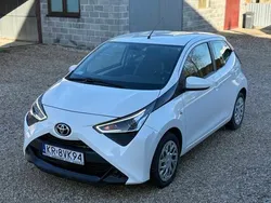 Biały Używany 2021 Toyota Aygo Hatchback | 31 500 zł (Super Cena)