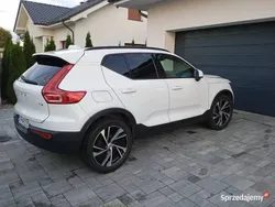 Biały Używany 2019 Volvo XC40 SUV | 105 000 zł (Drogi)