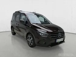 Czarny Używany 2023 Mercedes 180 Sedan/Limuzyna | 98 277 zł