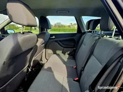 Czarny Używany 2006 Ford Focus Sedan/Limuzyna | 6900 zł (Uczciwa cena)