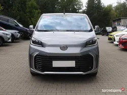 Srebrny Używany 2024 Toyota Proace Verso Kombi | 179 999 zł