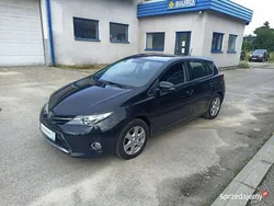 Czarny Używany 2014 Toyota Auris Kombi | 38 900 zł