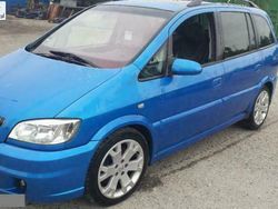 Niebieski (metalik) Używany 2003 Opel Zafira OPC Minivan | 12 900 zł