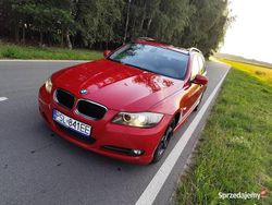 Czerwony Używany 2009 BMW 318 Kombi | 16 900 zł (Uczciwa cena)