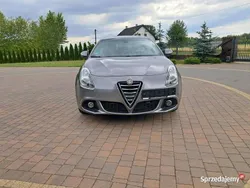 Szary Używany 2015 Alfa Romeo Giulietta Hatchback | 32 800 zł (Uczciwa cena)