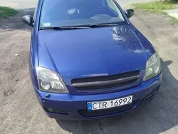 Granatowy Używany 2003 Opel Vectra GTS Hatchback | 4300 zł