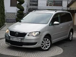 Inny kolor Używany 2010 VW Touran Minivan | 21 900 zł (Uczciwa cena)