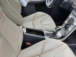 Niebieski Używany 2015 Volvo XC60 SUV | 20 000 zł