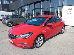 Czerwony Używany 2017 Opel Astra Dynamic | 47 900 zł (Dość drogi)