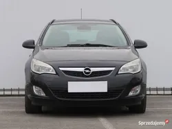 Czarny Używany 2012 Opel Astra Kombi | 8999 zł (Super Cena)