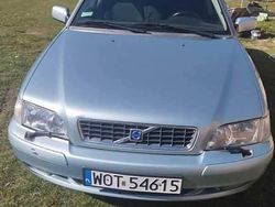 Niebieski Używany 2003 Volvo V40 Kombi | 3950 zł