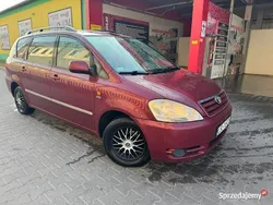 Bordowy Używany 2001 Toyota Avensis Verso Minivan | 6000 zł
