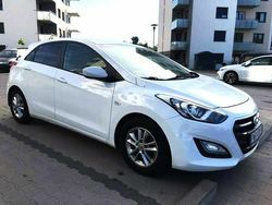 Biały Używany 2016 Hyundai i30 Classic Hatchback | 32 000 zł (Uczciwa cena)