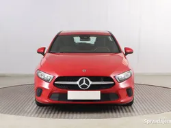 Czerwony Używany 2019 Mercedes A180 Hatchback | 86 999 zł (Uczciwa cena)