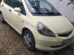 Żółty Używany 2002 Honda Jazz Hatchback | 4200 zł (Uczciwa cena)