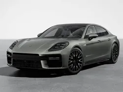 Aventurine green metallic Nowe 2024 Porsche Panamera 4 Sedan/Limuzyna | 797 657 zł (Drogi)