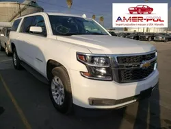 Biały Używany 2017 Chevrolet Suburban SUV | 119 000 zł