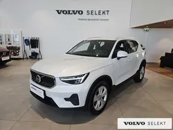 Biały Używany 2024 Volvo XC40 SUV | 164 900 zł (Uczciwa cena)