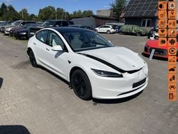 Biały Używany 2024 Tesla Model 3 Sedan/Limuzyna | 89 900 zł