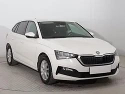 Biały Używany 2020 Skoda Scala Hatchback | 44 999 zł (Uczciwa cena)