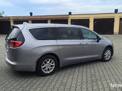 Srebrny Używany 2017 Chrysler Pacifica SUV | 69 900 zł (Super Cena)