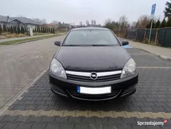 Czarny Używany 2006 Opel Astra GTC Hatchback | 6900 zł