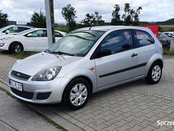 Srebrny (metalik) Używany 2007 Ford Fiesta Hatchback | 9800 zł (Dość drogi)