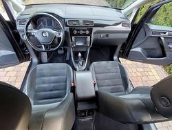 Czarny Używany 2018 VW Caddy Highline Minivan | 69 900 zł (Uczciwa cena)