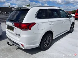 Biały Używany 2017 Mitsubishi Outlander P-HEV SUV | 67 900 zł (Super Cena)