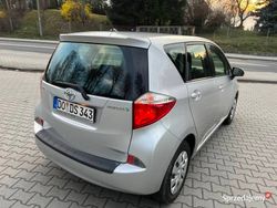 Srebrny Używany 2013 Toyota Verso-S Minivan | 27 999 zł
