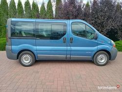 Niebieski Używany 2005 Renault Trafic Van | 22 950 zł