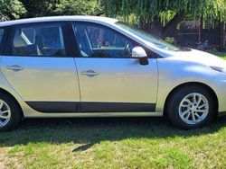 Srebrny Używany 2009 Renault Scénic III Minivan | 14 000 zł (Dość drogi)