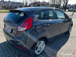 Grafitowy Używany 2015 Ford Fiesta Hatchback | 29 000 zł (Uczciwa cena)