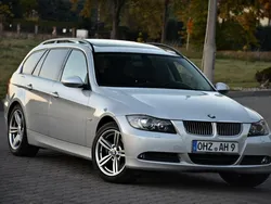 Srebrny Używany 2008 BMW 330 Kombi | 29 900 zł