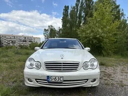 Biały Używany 2007 Mercedes C280 Avantgarde Sedan/Limuzyna | 22 000 zł