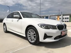 Biały Używany 2020 BMW 320 Sedan/Limuzyna | 115 900 zł (Dość drogi)