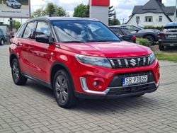 Bright red Używany 2022 Suzuki Vitara SUV | 78 900 zł (Uczciwa cena)