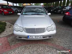Srebrny Używany 2001 Mercedes 240 Sedan/Limuzyna | 7990 zł