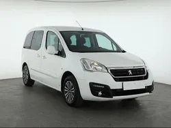 Biały Używany 2017 Peugeot Partner Minivan | 27 999 zł (Dobra cena)