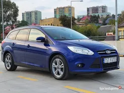 Niebieski Używany 2014 Ford Focus Kombi | 28 000 zł (Dobra cena)