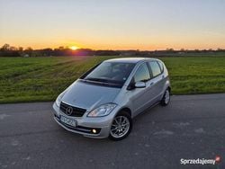 Srebrny Używany 2010 Mercedes A160 Hatchback | 12 500 zł (Dobra cena)