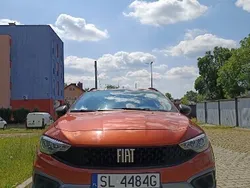Pomarańczowy Używany 2021 Fiat Tipo Cross Hatchback | 53 500 zł (Uczciwa cena)