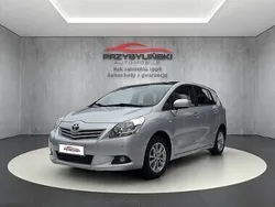 Srebrny Używany 2011 Toyota Verso Minivan | 40 000 zł