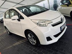 Biały Używany 2011 Toyota Verso-S Minivan | 23 700 zł