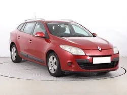 Czerwony Używany 2010 Renault Mégane III Kombi | 11 499 zł (Uczciwa cena)