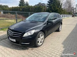 Czarny Używany 2010 Mercedes R350 Minivan | 29 900 zł