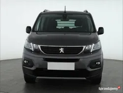 Szary Używany 2022 Peugeot Rifter Minivan | 64 999 zł (Uczciwa cena)