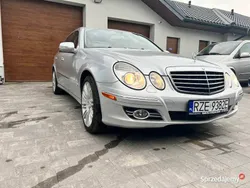Srebrny Używany 2006 Mercedes E550 Avantgarde Sedan/Limuzyna | 55 900 zł