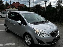 Srebrny Używany 2013 Opel Meriva Minivan | 18 000 zł (Dobra cena)