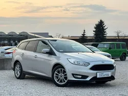 Srebrny (metalik) Używany 2017 Ford Focus Kombi | 37 900 zł (Uczciwa cena)